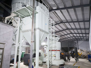 时产350吨悬辊磨粉机械
